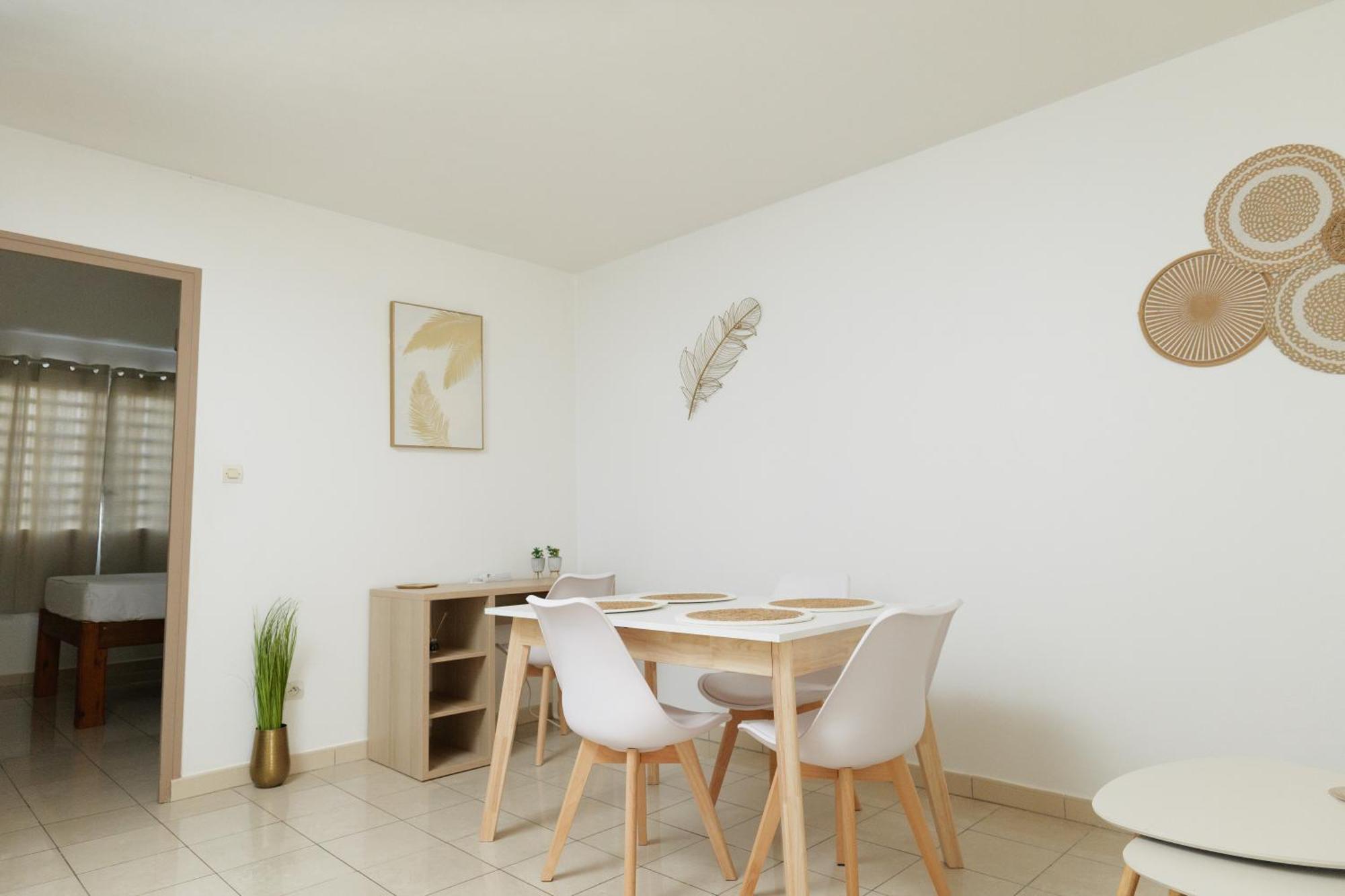 Appart. T3 Les Hauts De Madiana Schoelcher Exterior foto